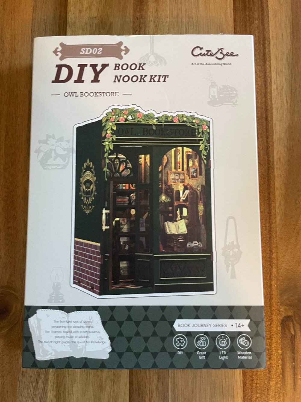New! CuteBee Book Nook - Owl Bookstore